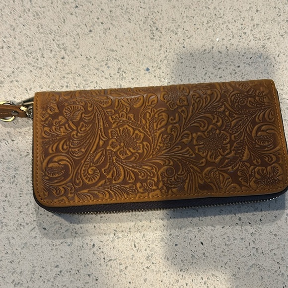 Brown and tan zipper wrist wallet. - Picture 7 of 7